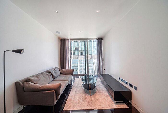 1 Bedroom Flat To Rent In The Heron, Moor Lane, EC2Y