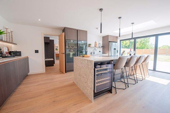 5 Bedroom Detached House For Sale In Kings Avenue, Sandwich Bay, CT13
