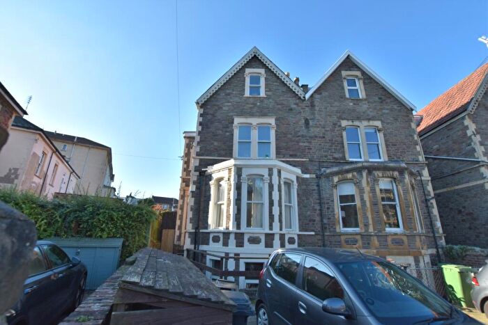 9 Bedroom Terraced House To Rent In Warwick Road, Bristol, BS6