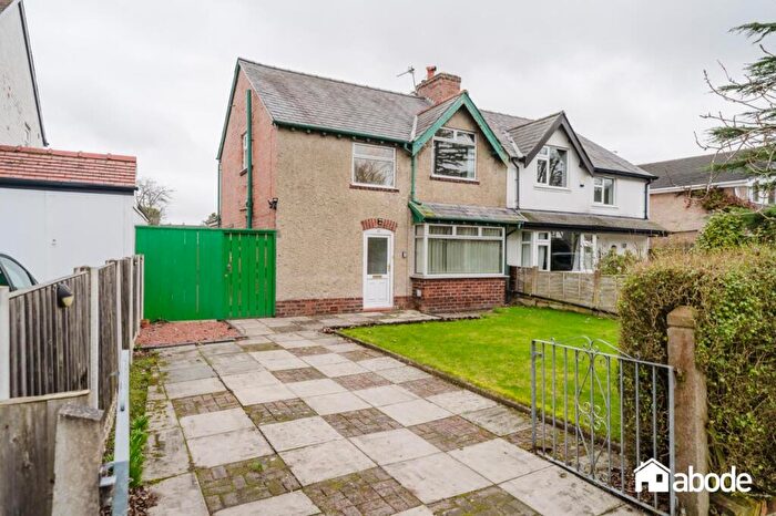 3 Bedroom Semi Detached House For Sale In Paradise Lane, Formby, L37