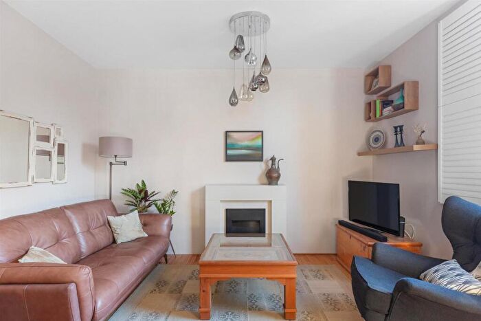 1 Bedroom Flat For Sale In Peckham Hill Street, London, SE15