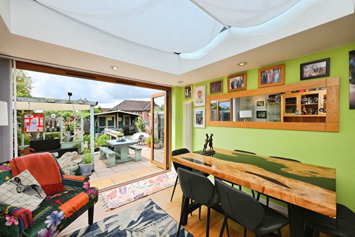 3 Bedroom Semi-Detached House For Sale In Cobham Road, Ware, SG12