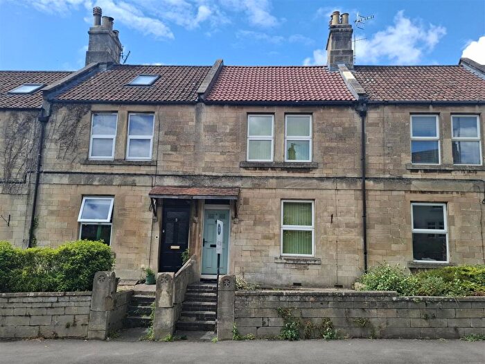 3 Bedroom Terraced House For Sale In High Street, Box, SN13