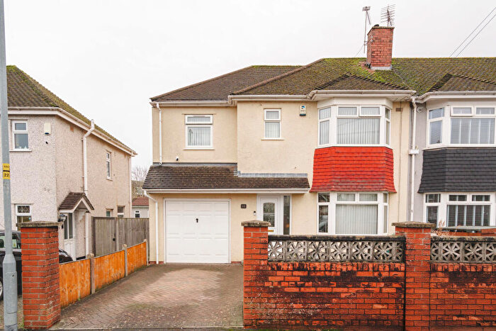 4 Bedroom Semi Detached House For Sale In Holmdale Road, Filton, Bristol, Gloucestershire, BS34
