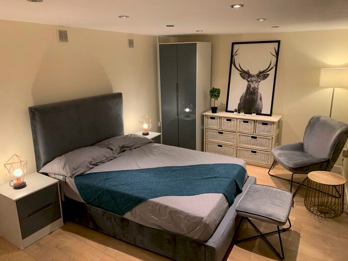 4 Bedroom Flat To Rent In Calvert Terrace, Swansea, SA1