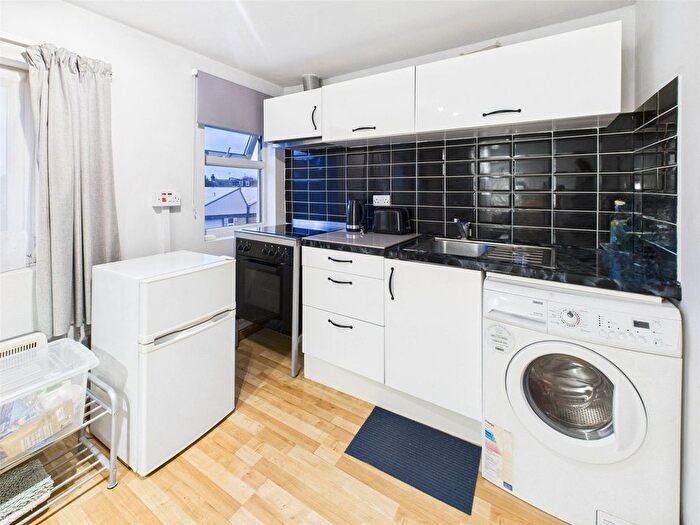 Studio To Rent In Stanley Road, Teddington, TW11