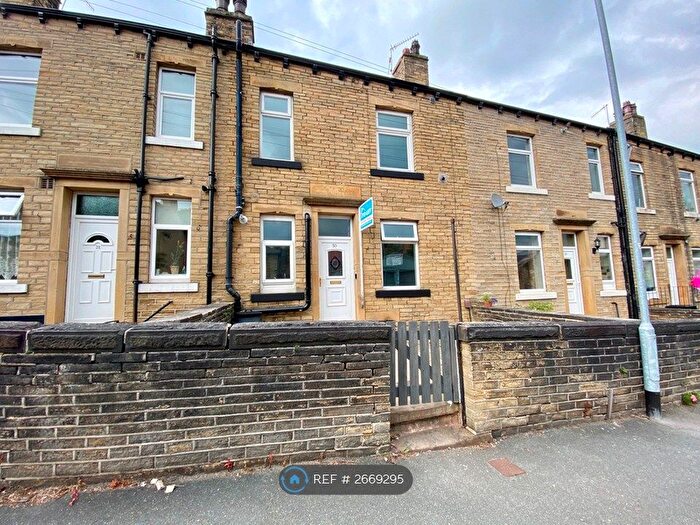 3 Bedroom Terraced House To Rent In George Street, Elland, HX5