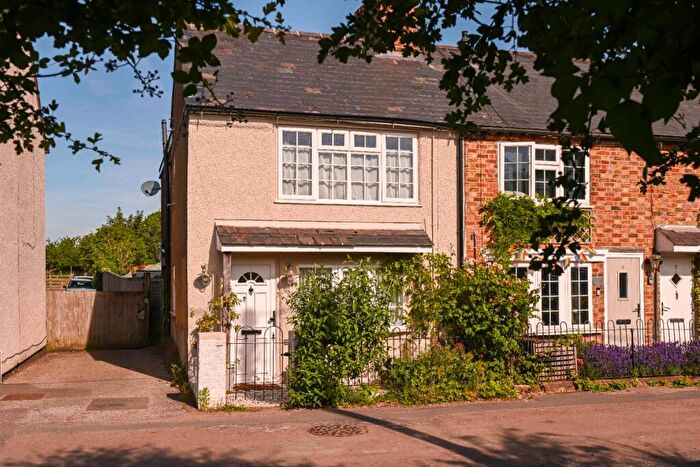 3 Bedroom End Of Terrace House For Sale In Character Cottage, Buckland, HP22