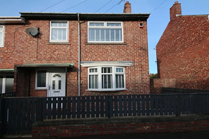 2 Bedroom End Of Terrace House To Rent In Bradford Crescent, Gilesgate, Durham, DH1
