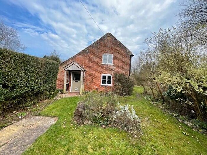 3 Bedroom Detached House To Rent In The Street, NR11