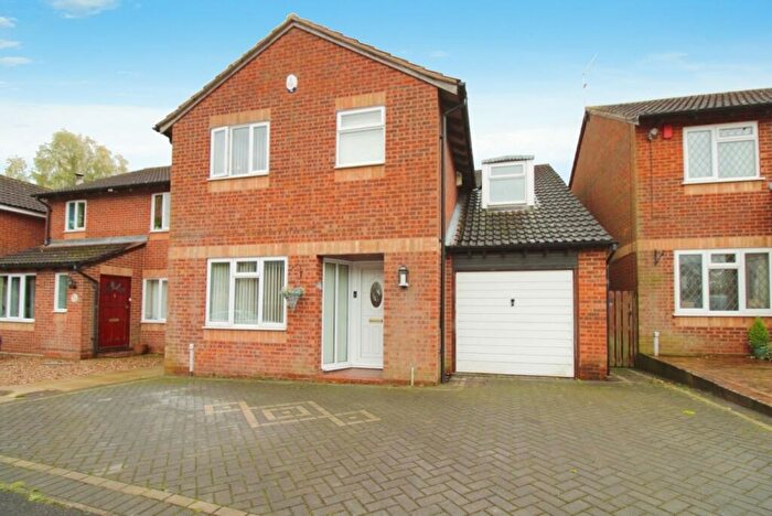 4 Bedroom Detached House For Sale In Hensman Close, Fleckney, LE8