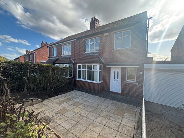 3 Bedroom Semi-Detached House To Rent In Clovelly Gardens, Bedlington, Northumberland, NE22