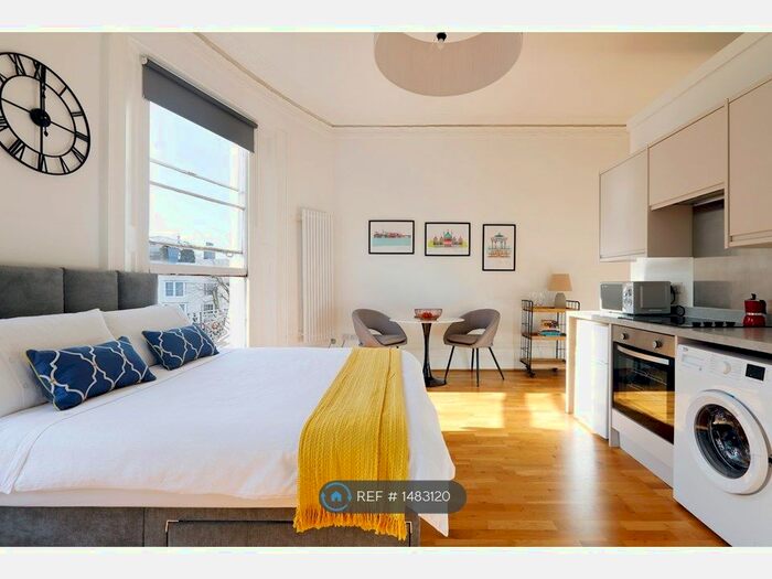Studio To Rent In Brunswick Road, Hove, BN3