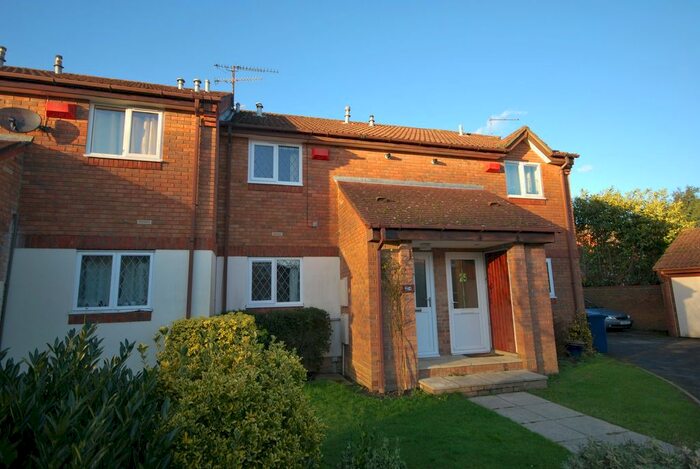 1 Bedroom Maisonette To Rent In Stockwood Way, Farnham, GU9