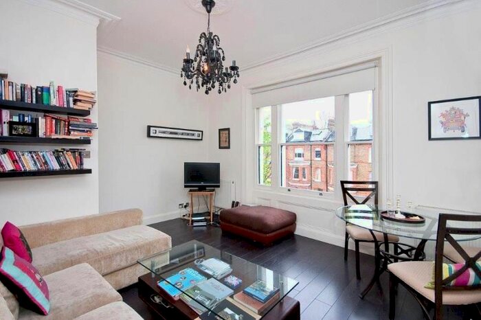 3 Bedroom Flat To Rent In Warrington Crescent, London, W9