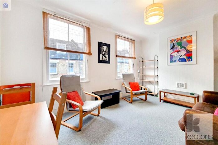 3 Bedroom Flat To Rent In Senrab Street, Stepney, London, E1