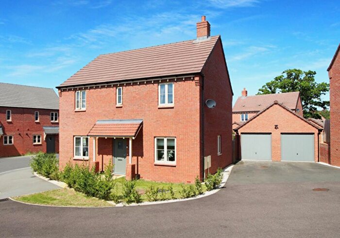 4 Bedroom Detached House For Sale In Greenfield Avenue, Kingsbury Park, Lutterworth, LE17