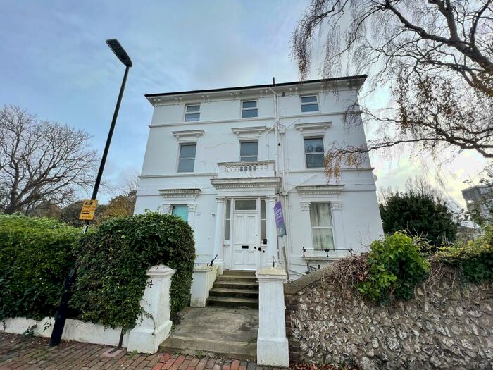 2 Bedroom Apartment To Rent In Hartfield Road, BN21