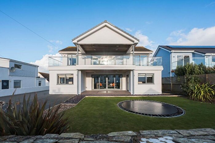 4 Bedroom Detached House For Sale In Broad Beach Road, Rhosneigr, LL64
