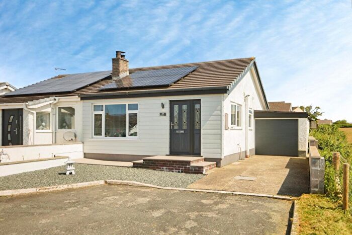 2 Bedroom Bungalow For Sale In Gaerwen Uchaf Estate, Gaerwen, Isle Of Anglesey, LL60