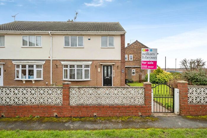3 Bedroom Semi-Detached House For Sale In Cedar Grove, Conisbrough, Doncaster, DN12