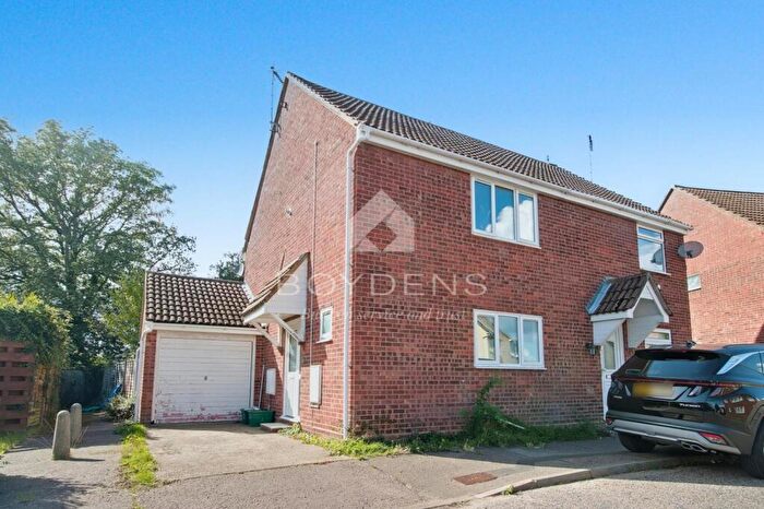 3 Bedroom Semi-Detached House To Rent In Essex, CO7
