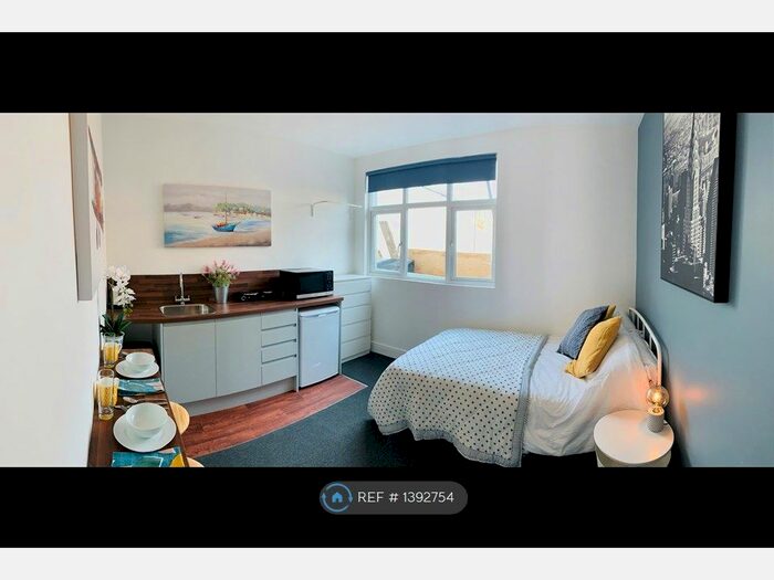 Studio To Rent In Warrior Square, Southend-On-Sea, SS1