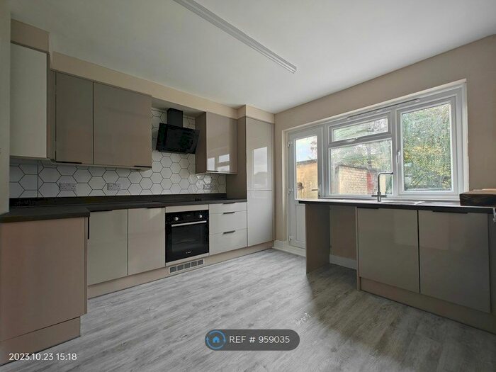 4 Bedroom Terraced House To Rent In Octavia Road, Southampton, SO18
