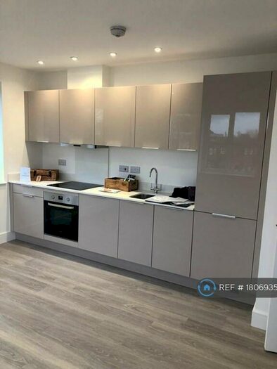 1 Bedroom Flat To Rent In North Street, Horsham, RH12