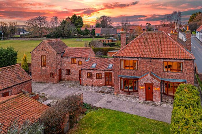 4 Bedroom Farm House For Sale In Discover Your Dream Home This Christmas At Greystones..., DN22