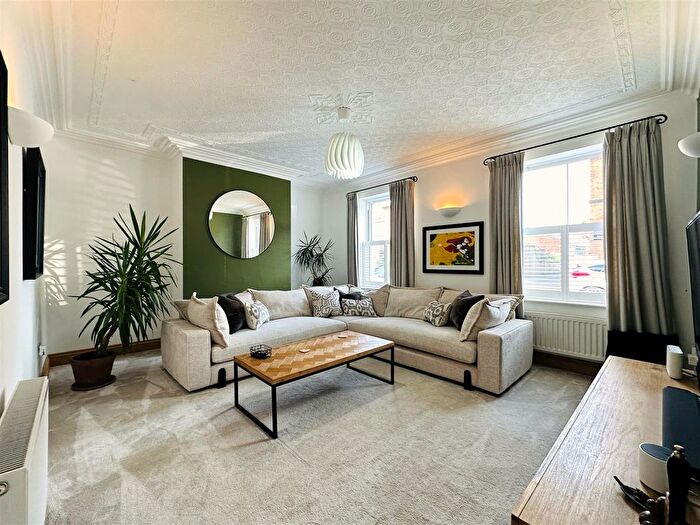 4 Bedroom Detached House For Sale In Gowthorpe, Selby, YO8