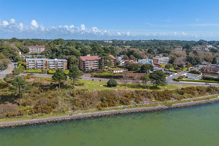 3 Bedroom Apartment For Sale In Sandbanks Road, Evening Hill, BH14