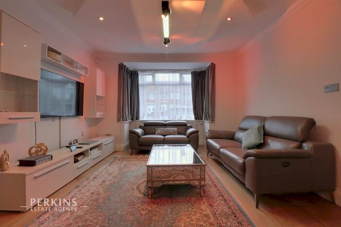 4 Bedroom End Of Terrace House To Rent In Mansell Road, Greenford, UB6