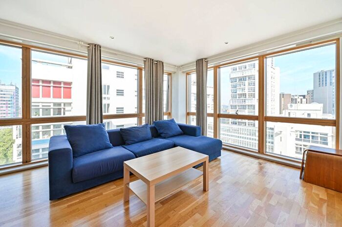 2 Bedroom Flat To Rent In Newington Causeway, Elephant And Castle, London, SE1