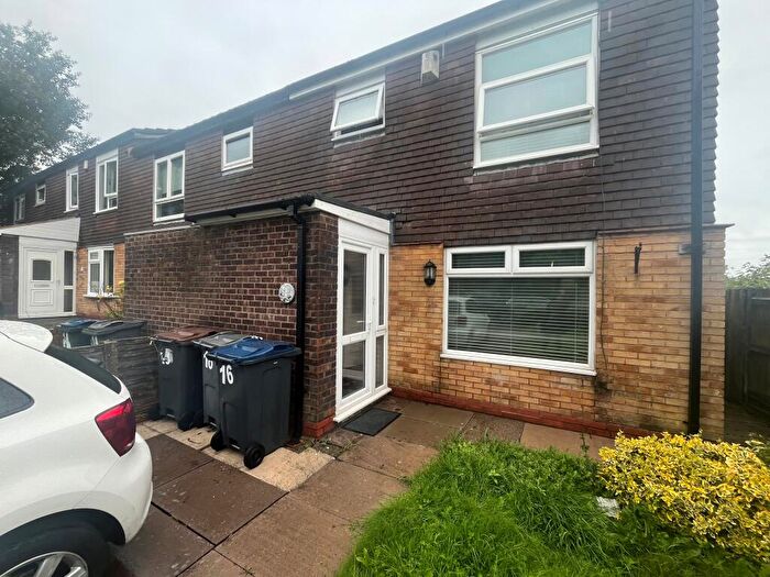 3 Bedroom House To Rent In Kitswell Gardens, Birmingham, B32