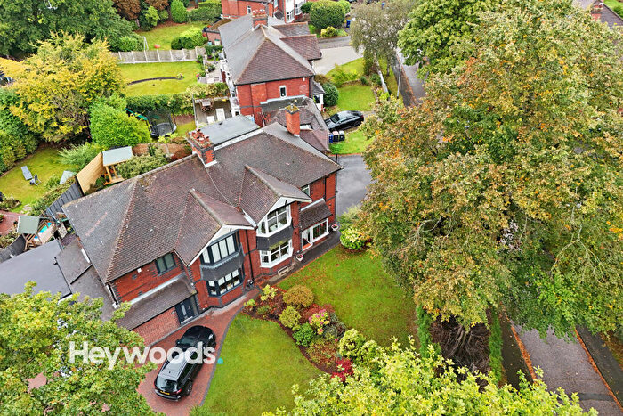 3 Bedroom Semi-Detached House For Sale In Eleanor View, Westlands Newcastle-under-Lyme, Staffordshire, ST5