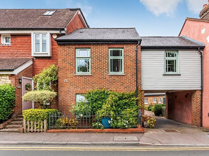 2 Bedroom Property For Sale In Quebec Square, Westerham, Kent, TN16