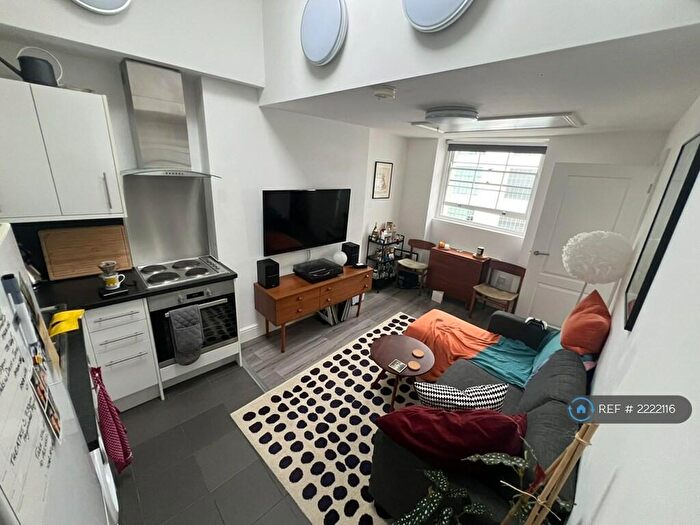 1 Bedroom Flat To Rent In Mornington Crescent, London, NW1