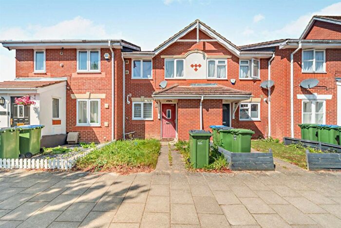 2 Bedroom Terraced House For Sale In Floathaven Close, London, SE28