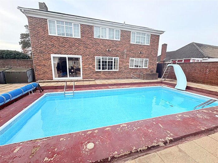 5 Bedroom Detached House For Sale In Hill Head Road, Hill Head, Fareham, PO14