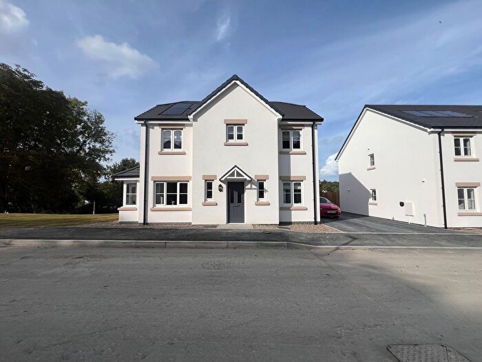 4 Bedroom Detached House For Sale In Caeau Gwynfryn, Llanarth, SA47