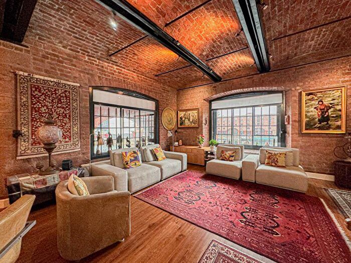 3 Bedroom Flat For Sale In The Colonnades, Albert Dock, City Centre, Liverpool, L3