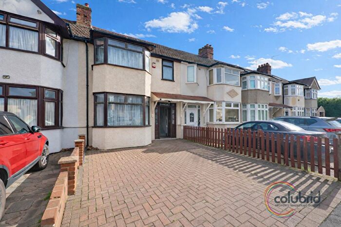 3 Bedroom Terraced House For Sale In Rom Crescent, Romford, RM7