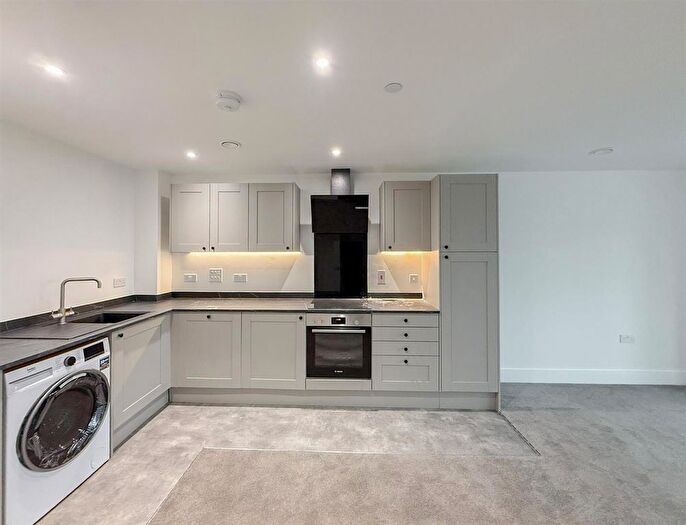 2 Bedroom Flat To Rent In Flat, Martin Court, Hastings, TN34