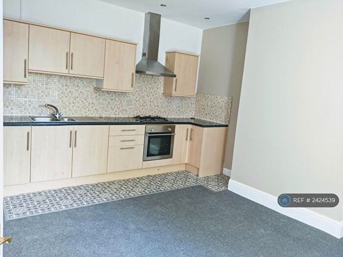 3 Bedroom Terraced House To Rent In Schofield Lane, Huddersfield, HD5