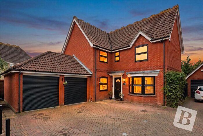 4 Bedroom Detached House For Sale In Hornbeam Chase, South Ockendon, Essex, RM15