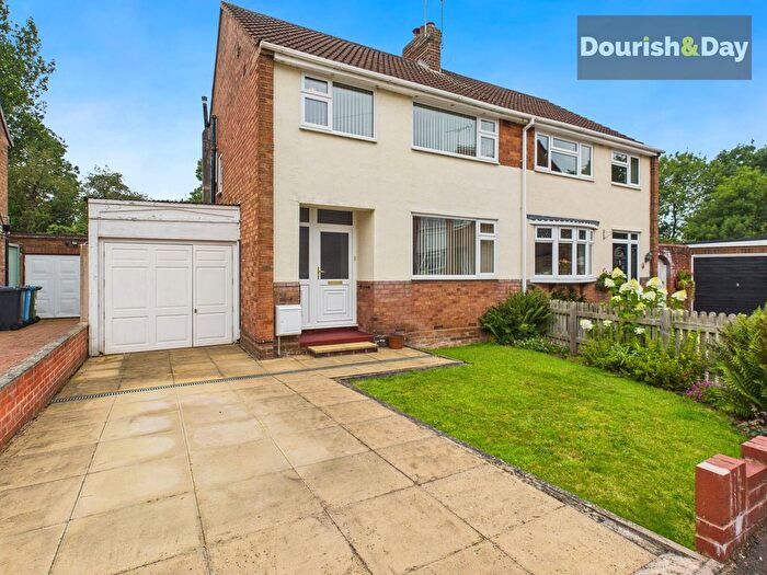 3 Bedroom Semi-detached House For Sale In Mayfield Avenue, Penkridge, ST19