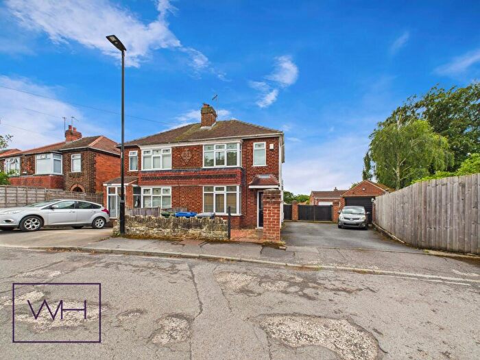 3 Bedroom Semi-Detached House For Sale In St. Dominics Close, Sprotbrough, Doncaster, DN5