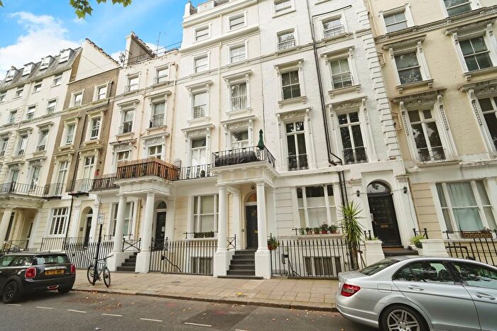 1 Bedroom Flat For Sale In Queensborough Terrace, London, W2