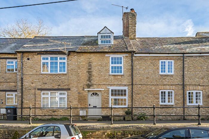 2 Bedroom Cottage To Rent In Chipping Norton, Oxfordshire, OX7